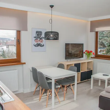 Apartamenty Akacjowa Przy Parku Szwedzkim Szczawno-Zdroj Eksteriør bilde